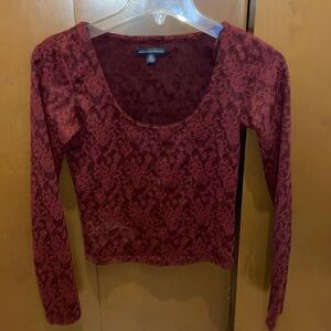 American Eagle cropped Maroon lace long-sleeve shirt